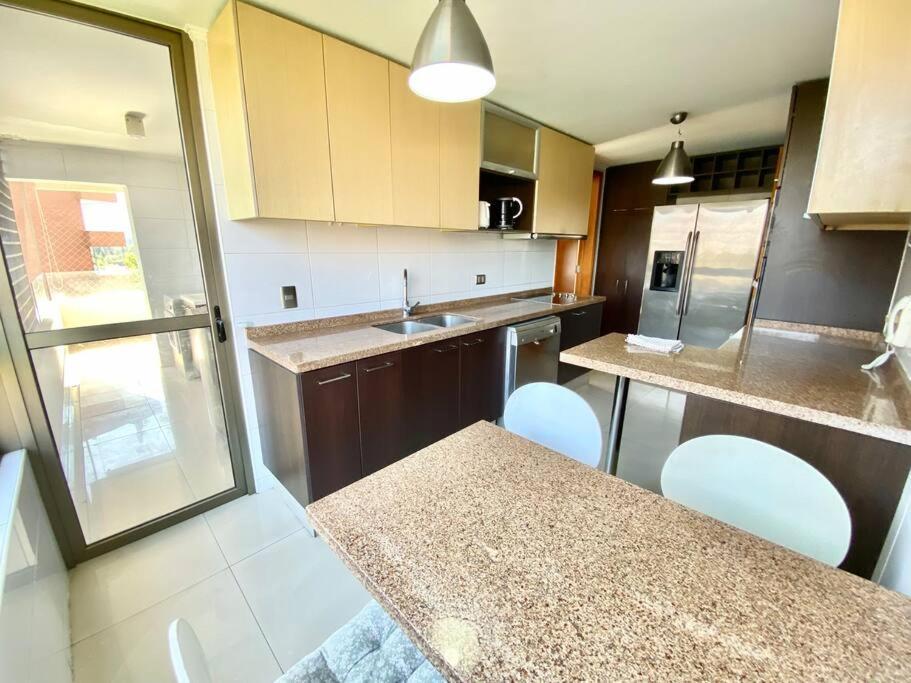 Unico En Vitacura, 170 Mt, Sector Exclusivo Apartamento Santiago